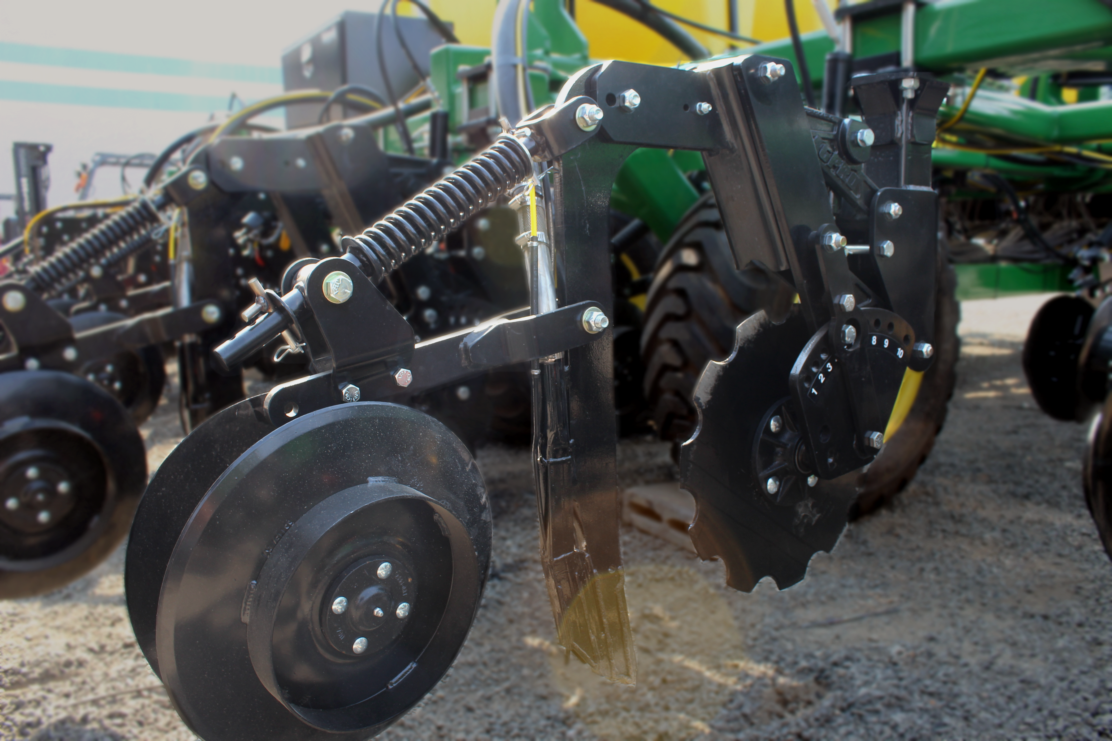 AGPRO leading-coulter conservation drill opener